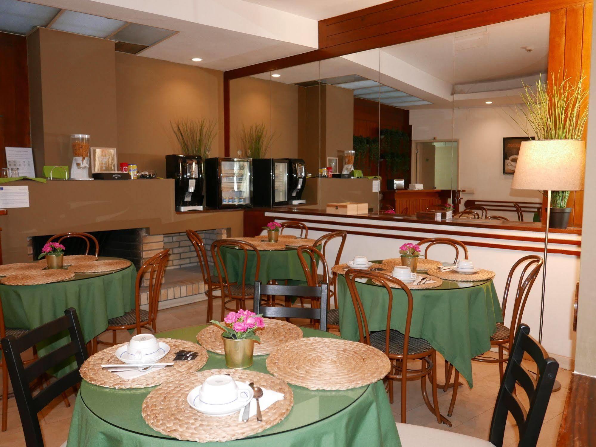 Hotel Moon & Sun บรากา ภายนอก รูปภาพ